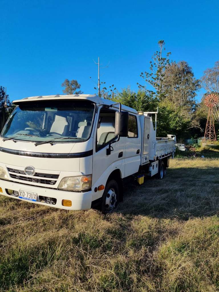 2011 Hino 300 716 Crew Cab Tipper For Sale At $55,000 In Queensland ...