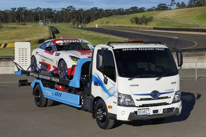 300 Hybrid a game changer for Hino image