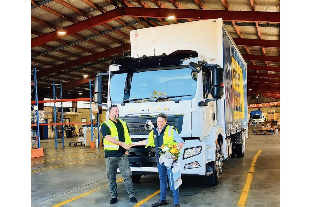 Major Queensland courier firm moves up to Sitrak image